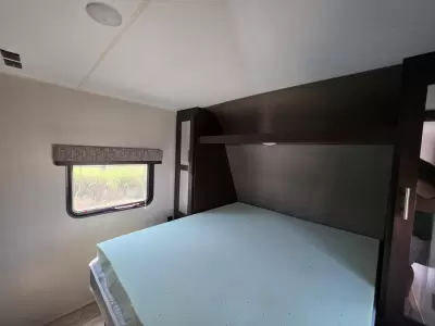 Used 2018 KZ Sportsmen 260BH — photo 22