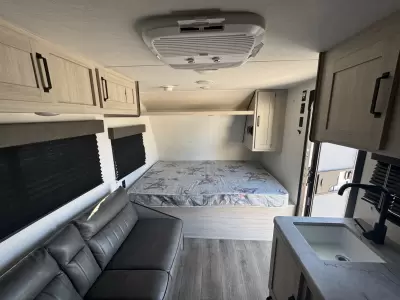 Used 2025 Forest River RV Palomino Puma 16BHC — photo 8