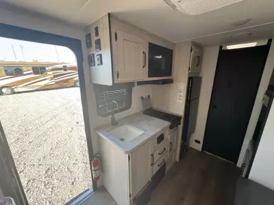Used 2025 Forest River RV Palomino Puma 16BHC — photo 11