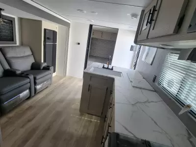 Used 2025 Coachmen RV Shasta Oasis 526RBS — photo 18