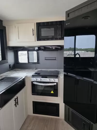 New 2027 Shasta Oasis 30RKS — photo 20