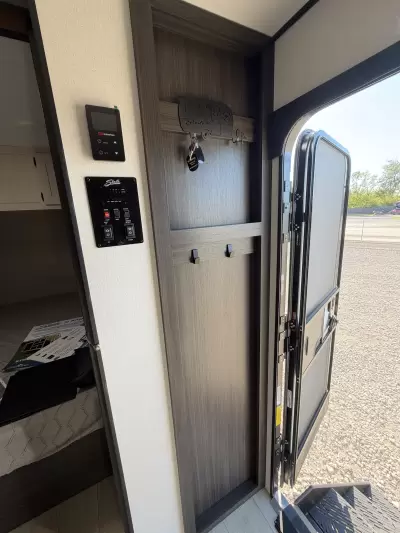 New 2027 Shasta Oasis 526RBS — photo 18