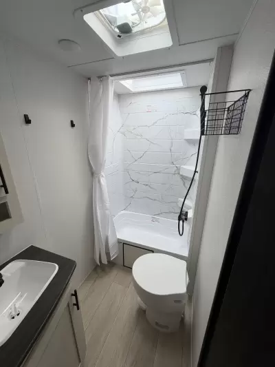 New 2027 Shasta Oasis 18DBL — photo 14