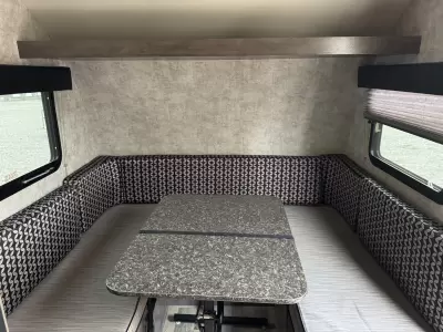 Used 2017 Winnebago Minnie Drop 170K — photo 14