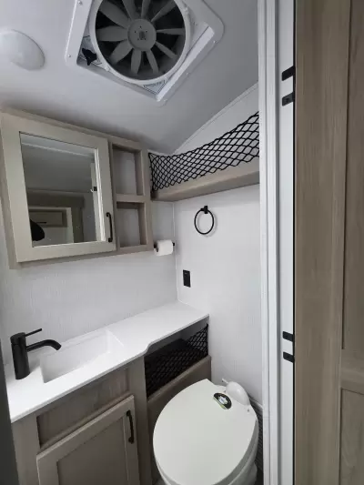 Used 2025 ROCKWOOD Geo Pro 20FK — photo 30