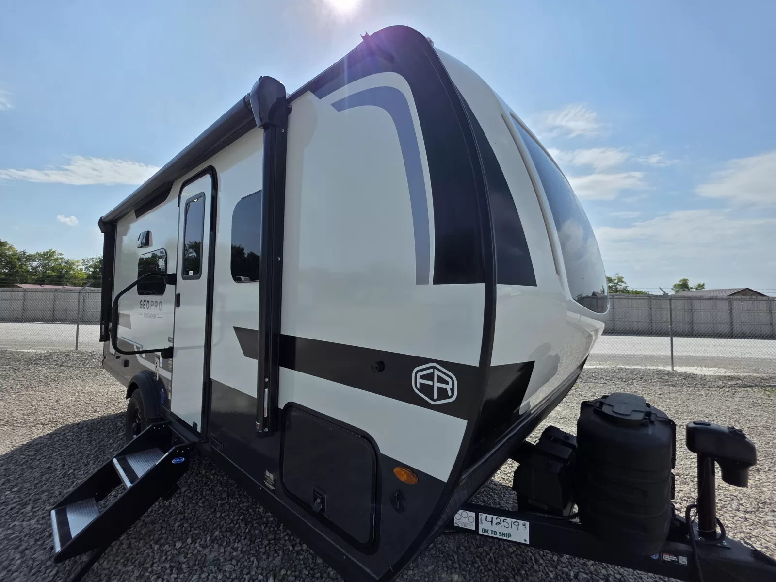 New 2027 ROCKWOOD Geo Pro 20SFB