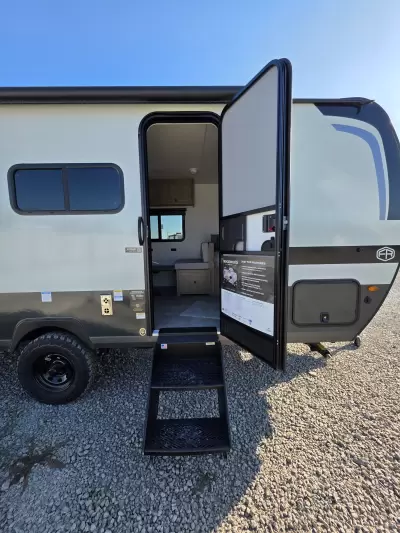 New 2027 ROCKWOOD Geo Pro 17BLE — photo 13