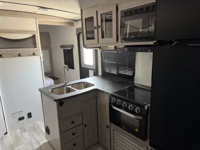 Used 2024 Coachmen Northern Spirit 2963BH — photo 18