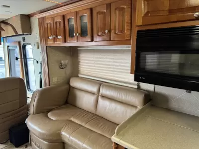 Used 2008 Dutch Star Spartan m-4320 425 hp — photo 13