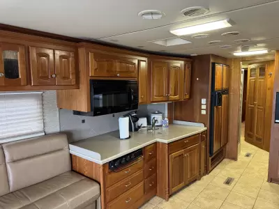 Used 2008 Dutch Star Spartan m-4320 425 hp — photo 15