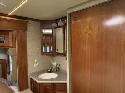 Used 2008 Dutch Star Spartan m-4320 425 hp — photo 24