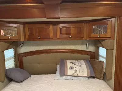 Used 2008 Dutch Star Spartan m-4320 425 hp — photo 25