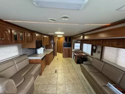 Used 2008 Dutch Star Spartan m-4320 425 hp — photo 7