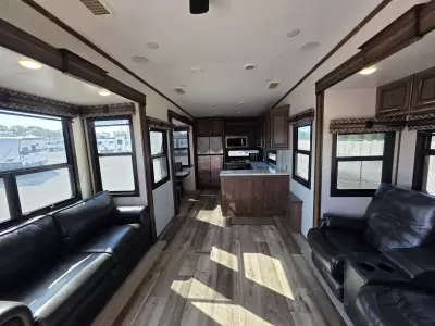 Used 2021 KZ Durango Gold 391RKQ — photo 14