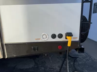 Used 2022 Winnebago Micro Minnie 2327TB — photo 3