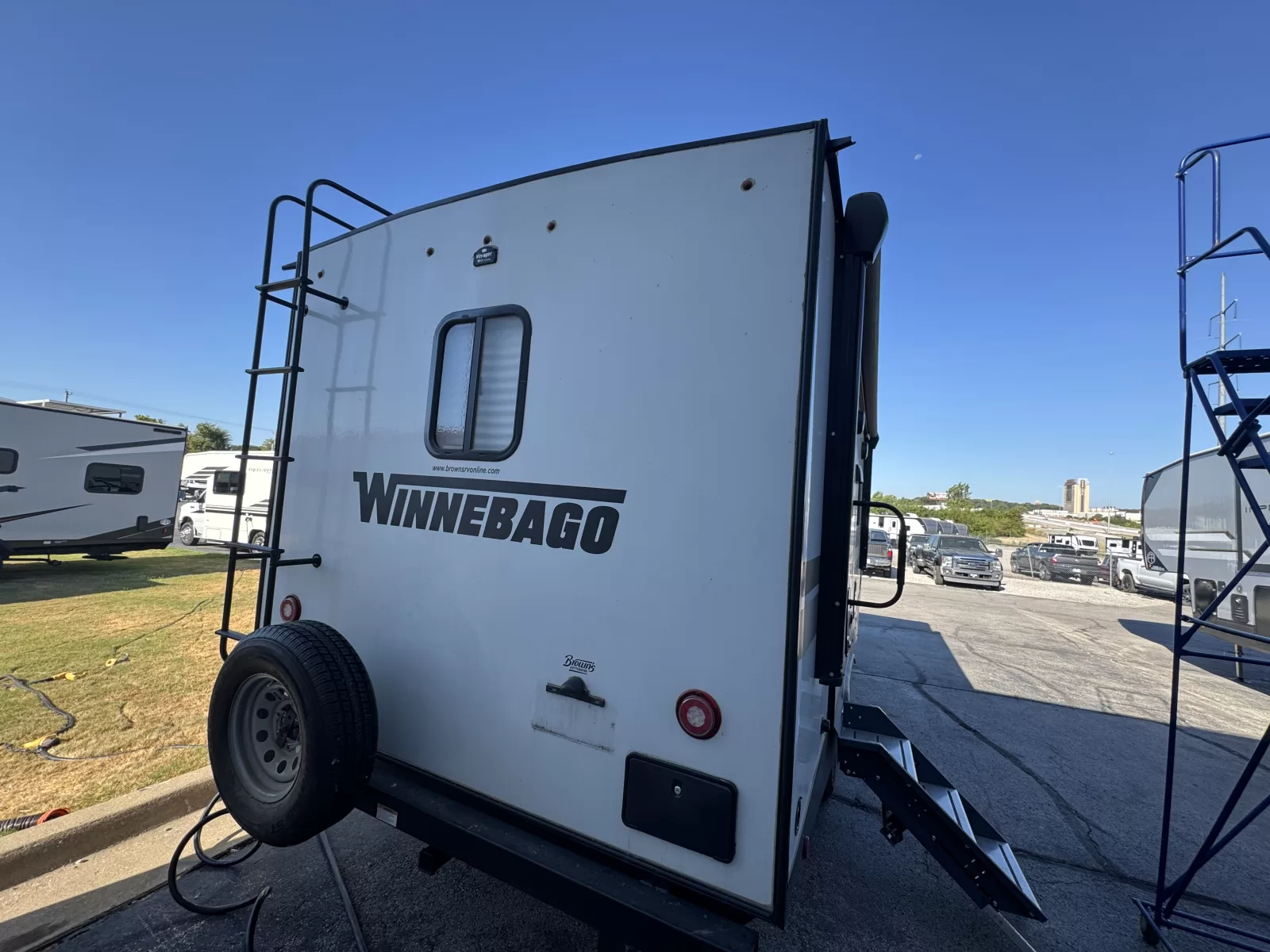 2022 Winnebago Minnie 2327TB travel trailer rear exterior at Bell Camper Sales in Bartlesville, Oklahoma