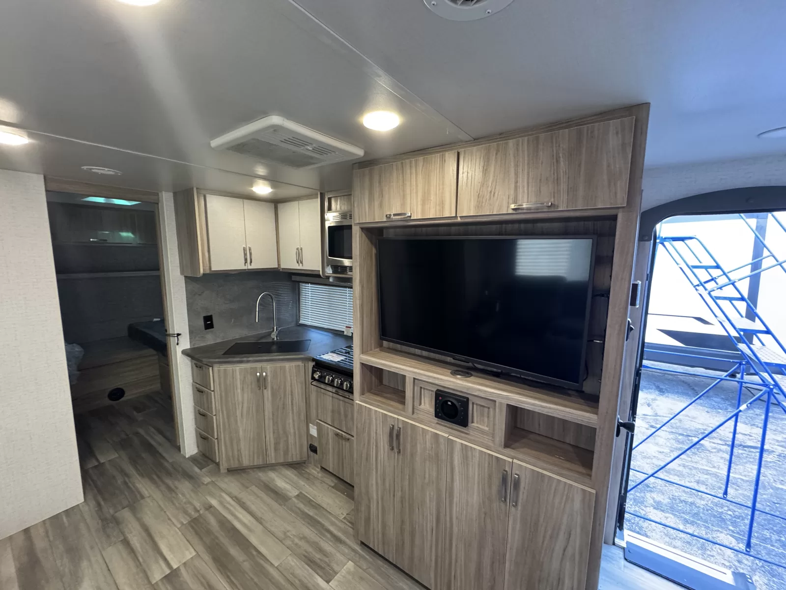 2022 Winnebago Minnie 2327TB travel trailer bathroom at Bell Camper Sales in Bartlesville, Oklahoma