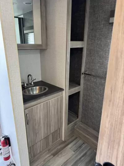 Used 2022 Winnebago Micro Minnie 2327TB — photo 19