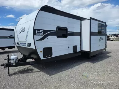 New 2026 Shasta RVs i-5 Edition 525RS — photo 4