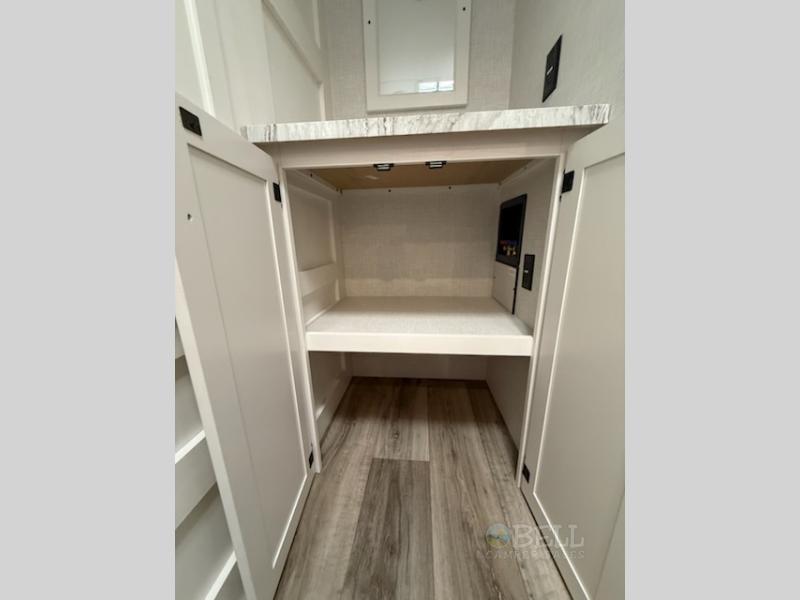 New 2026 Venture RV Stratus 261VRB