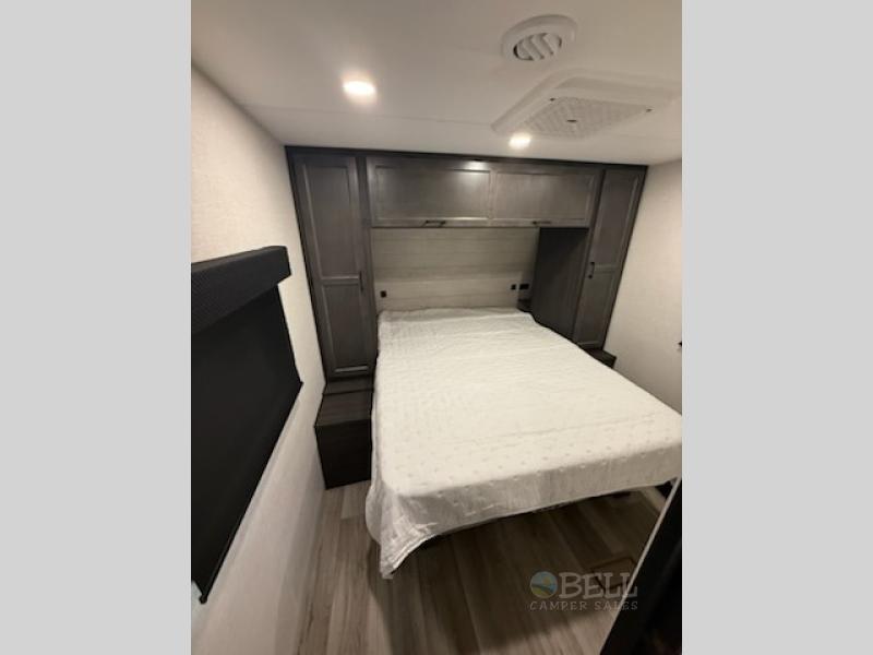 New 2026 Venture RV Stratus 261VRB
