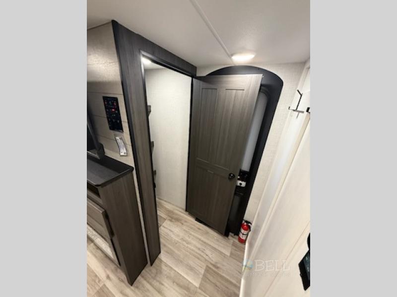 New 2026 Venture RV Stratus 261VRB
