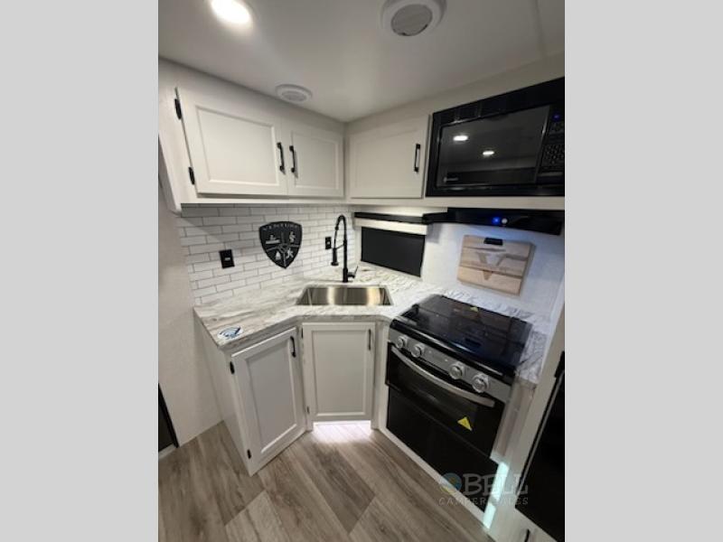 New 2026 Venture RV Stratus 261VRB