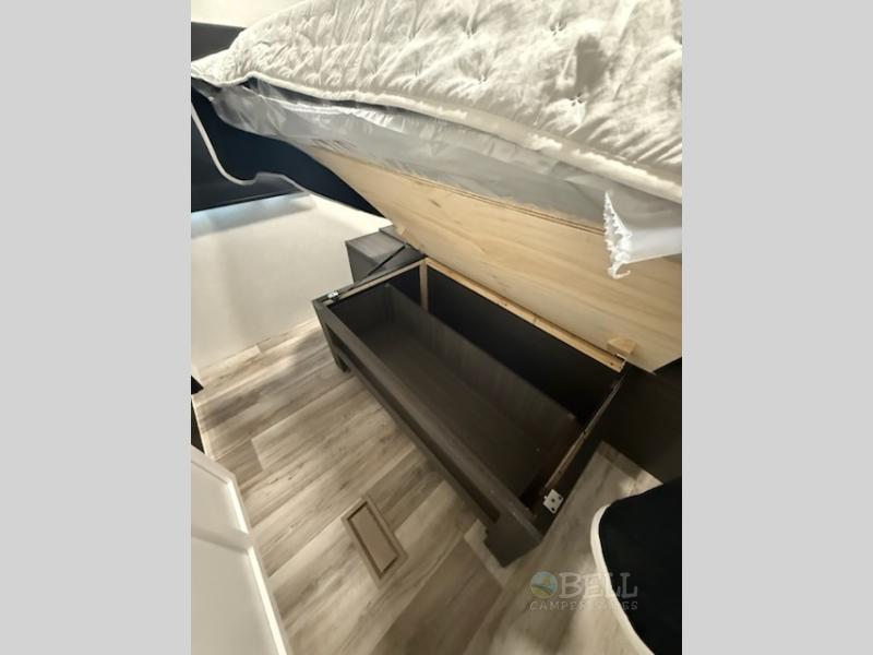 New 2026 Venture RV Stratus 261VRB