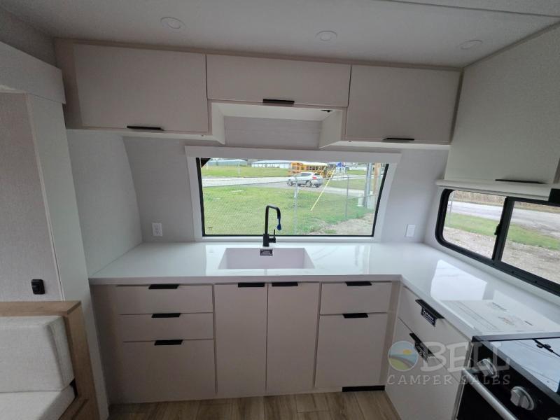 New 2026 Winnebago Thrive 26FKD