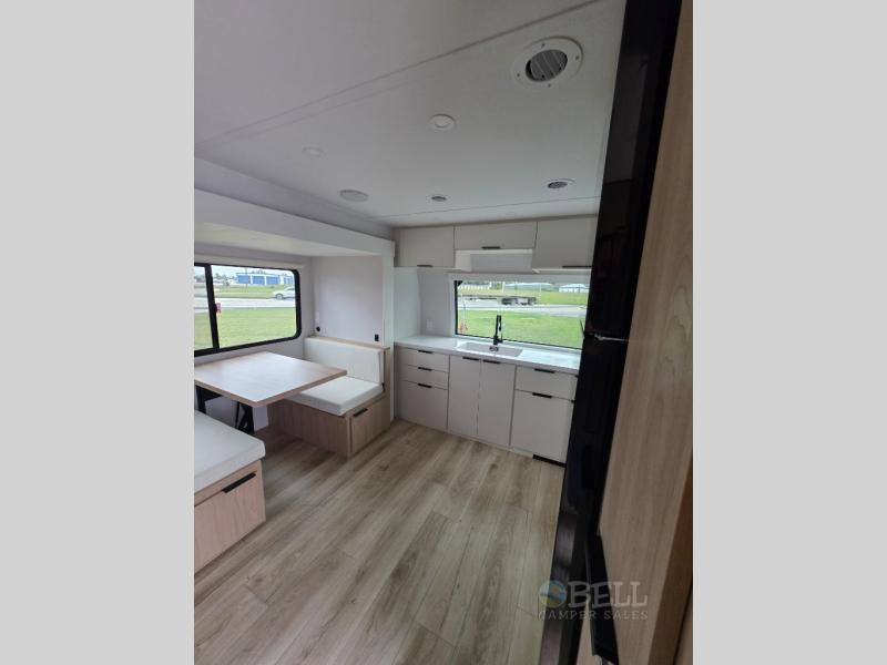 New 2026 Winnebago Thrive 26FKD