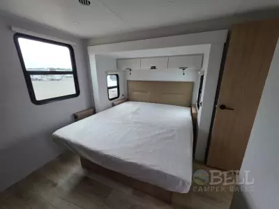 New 2026 Winnebago Thrive 26FKD — photo 32