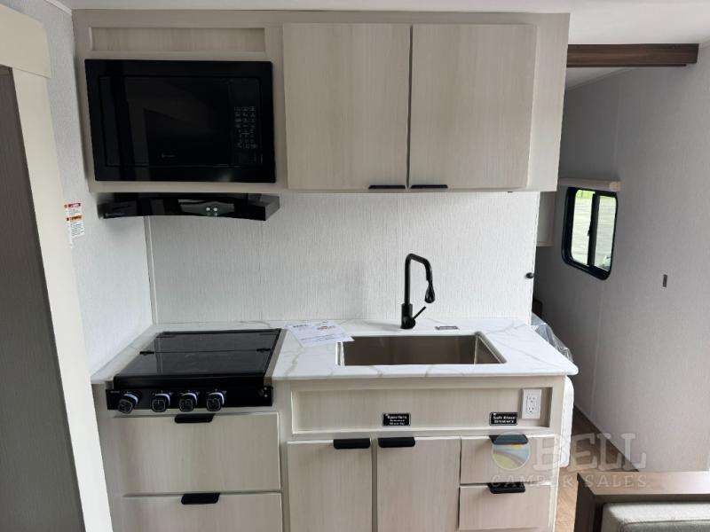 New 2026 Winnebago Access 25BH