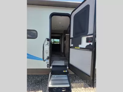 Used 2021 KZ Connect SE C312BHKSE — photo 11