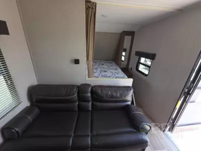 Used 2018 Dutchmen RV Aspen Trail 25BH — photo 31