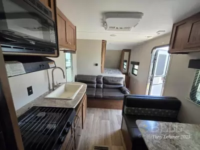Used 2018 Dutchmen RV Aspen Trail 25BH — photo 18