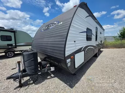 Used 2018 Dutchmen RV Aspen Trail 25BH — photo 4