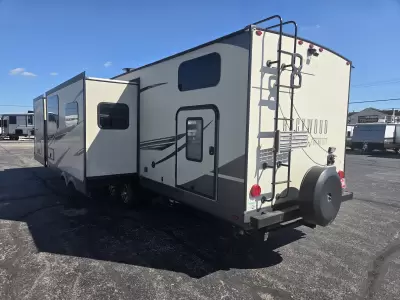 Used 2022 Forest River RV Rockwood Ultra Lite 2911BS — photo 4
