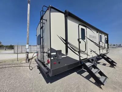 Used 2022 ROCKWOOD Ultra Lite 2608BS — photo 7