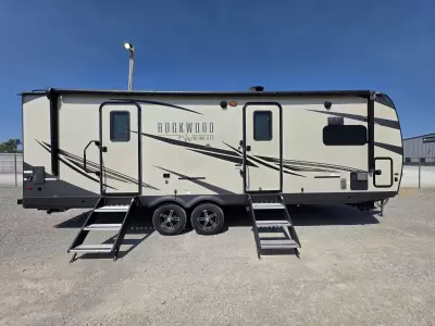 Used 2022 ROCKWOOD Ultra Lite 2608BS — photo 8