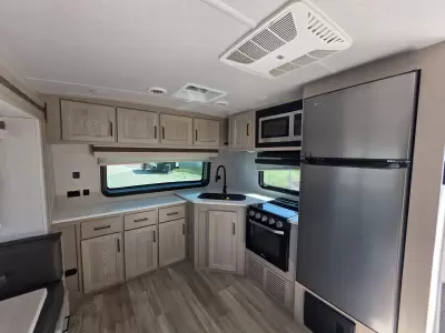 Used 2022 ROCKWOOD Ultra Lite 2608BS — photo 16
