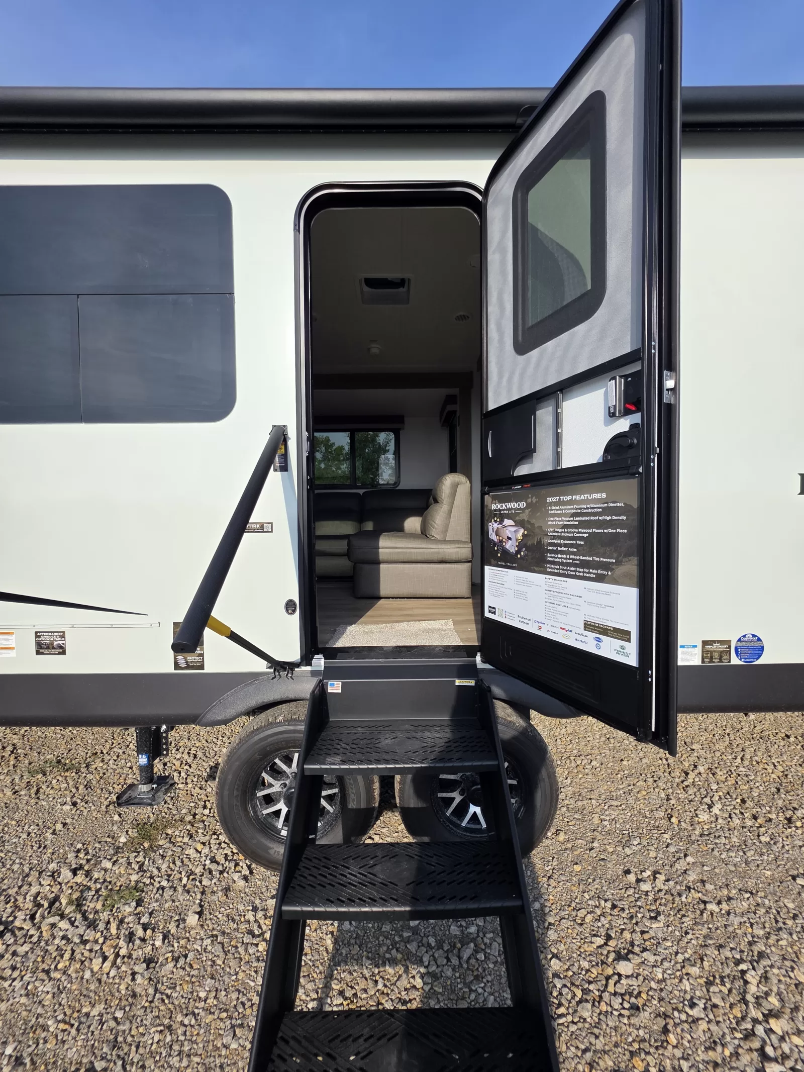 2027 Forest River Rockwood Ultra Lite 2711RK travel trailer exterior view available at Bell Camper Sales in Bartlesville, Oklahoma