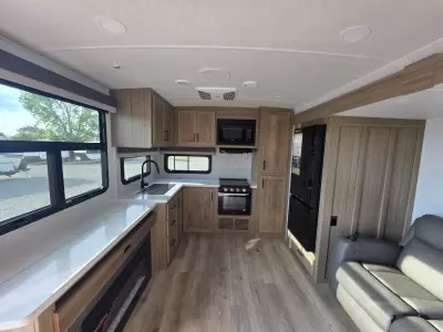 New 2027 Forest River RV Rockwood Ultra Lite 2711RK — photo 15