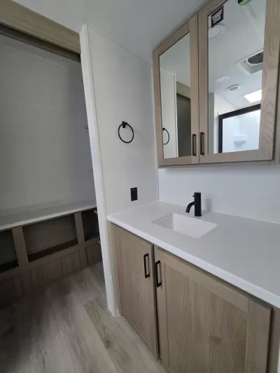 New 2027 Forest River RV Rockwood Ultra Lite 2711RK — photo 26
