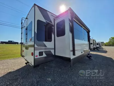 New 2026 Forest River RV Rockwood Signature 401SFB — photo 9