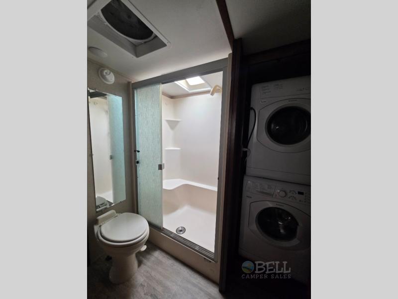 Used 2017 Redwood RV Redwood 3901MB