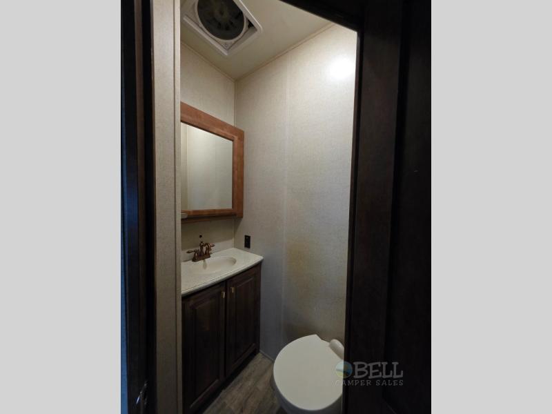 Used 2017 Redwood RV Redwood 3901MB