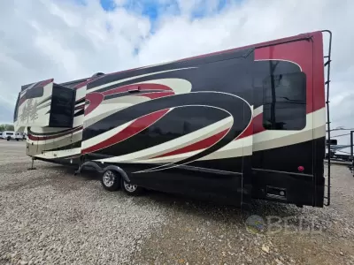 Used 2017 Redwood RV Redwood 3901MB — photo 6
