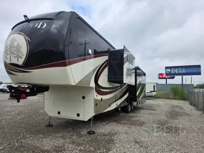 Used 2017 Redwood RV Redwood 3901MB — photo 4