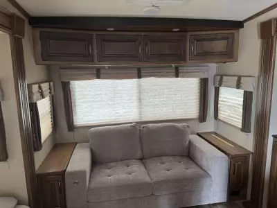 Used 2015 Grand Design Reflection 337RLS — photo 9