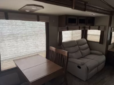 Used 2015 Grand Design Reflection 337RLS — photo 10